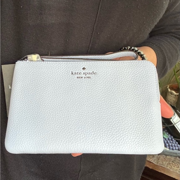 Authentic KATE SPADE Pebbled leather medium zip wristlet - Picture 7 of 7